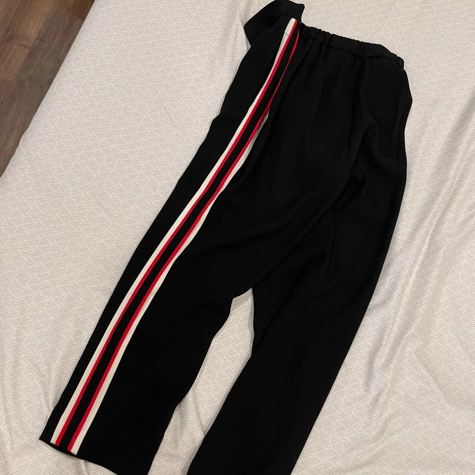 aritzia babaton conan cropped with red & white stripe pull on pants