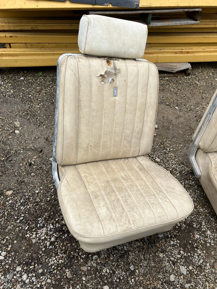 Пара ковшеобразных сидений 1967 1966 Ford Fairlane с аксессуарами подголовники Comet Ranchero - Изображение 2 из 4