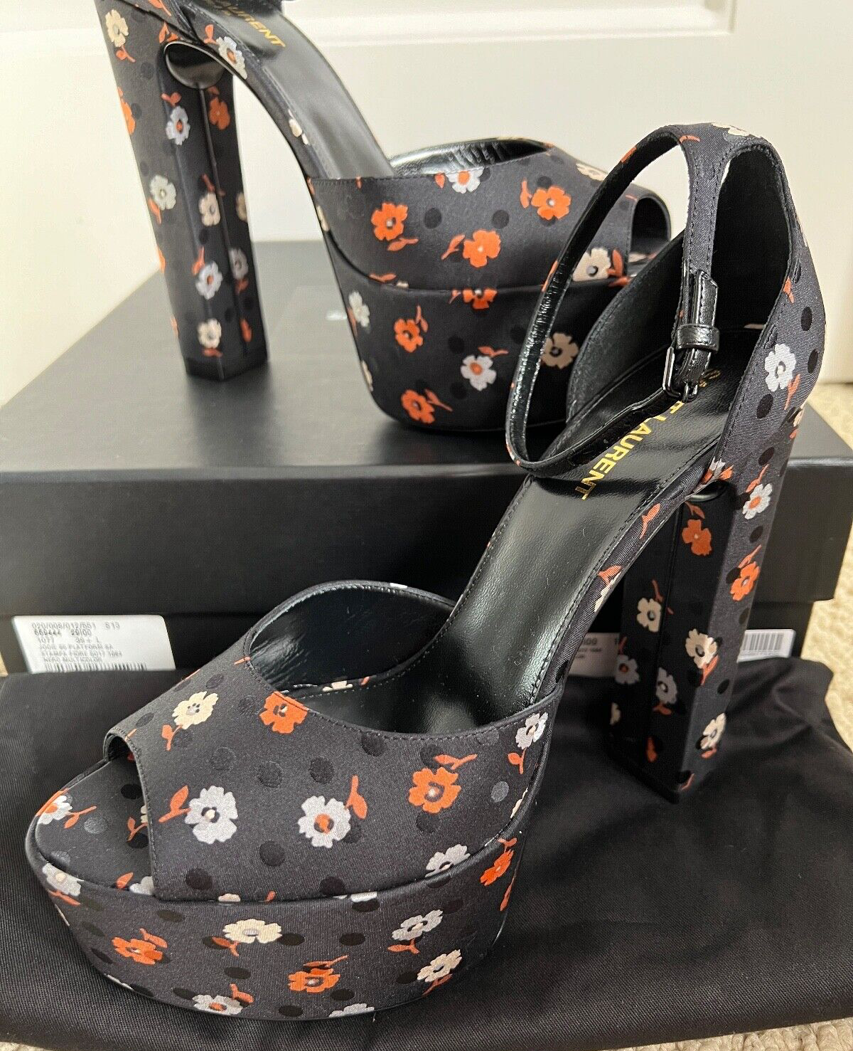 Nuovi con scatola Saint Laurent YSL Jodie sandali neri floreali a pois plateau décolleté 39 5
