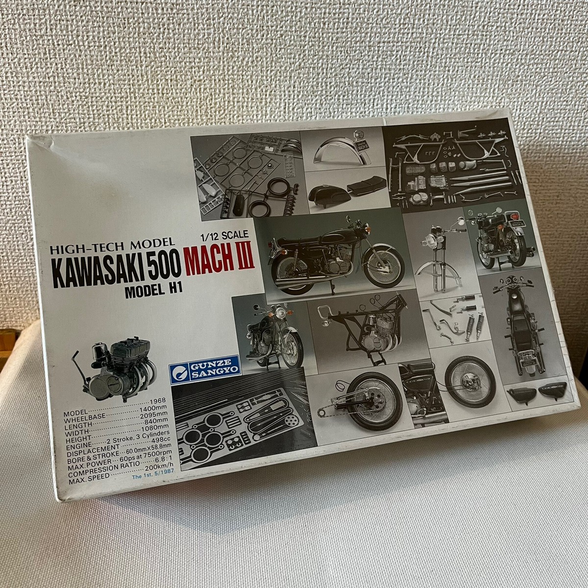 HIGH-TECH MODEL 1:12 SCALE KAWASAKI 500 MACH Ⅲ MODEL H1 HIGH-TECH MODEL 1:12 SCALE KAWASAKI 500 MACH Ⅲ MODEL H1