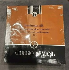 Giorgio Armani Luminous Silk Multi-purpose Gl...