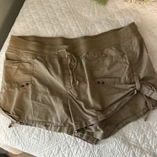 Gap Shorts Size 18 - Rare Find