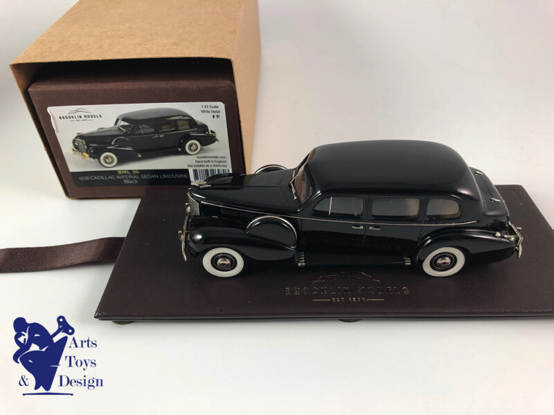 Cadillac 1938 Brooklin BML 30 miniature 1/43 de collection en résine noire