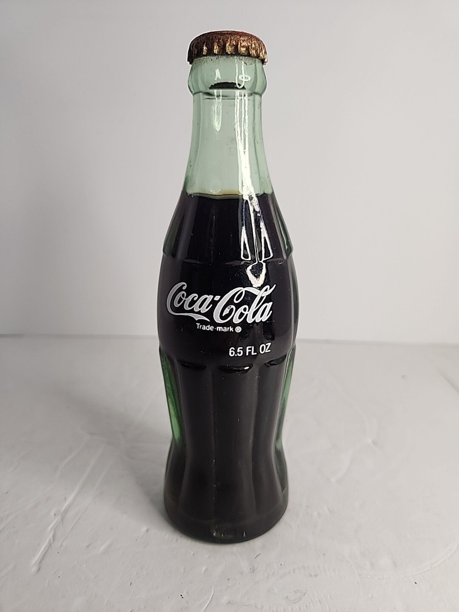 Coca Cola 1990 Around the World 6.5oz Unopened Green Bottle