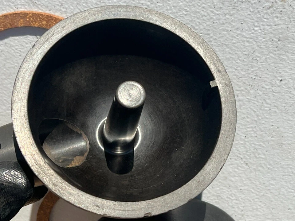 1936 37 38 39 40 41 42 46 47 48 LINCOLN V12 DISTRIBUIDOR TAPAS PAR H-12105 BONITO Foto 4 de 4