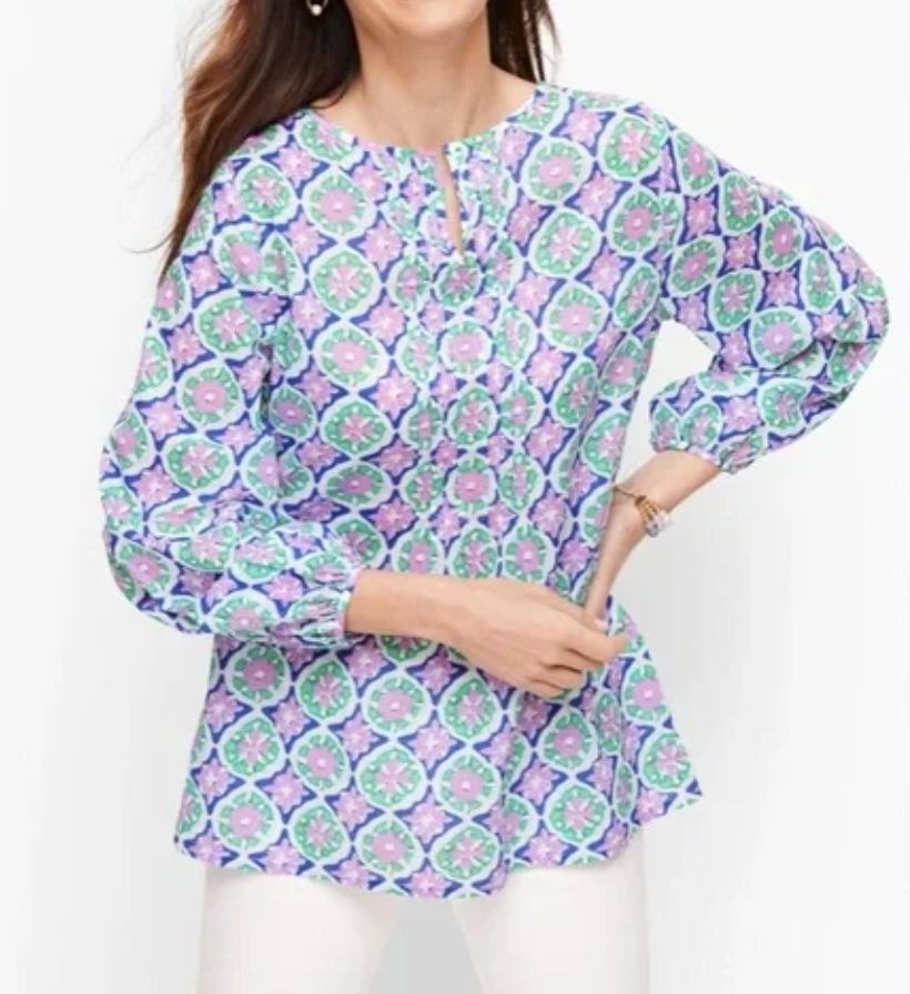TALBOTS plus split neck pintuck medallion print t… - image 1