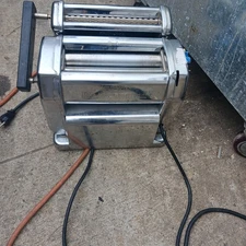 IMPERIA RESTAUTANT  ELECTRIC PASTA MAKER RMN220 115V