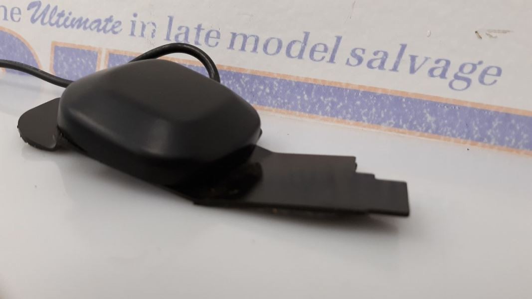 2017 MCLAREN 570 570S OEM NAVIGATION GPS ANTENNA 