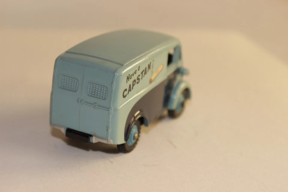 1958-60  Dinky Toys 465 Morris Van (Capstan). - Image 4 of 4