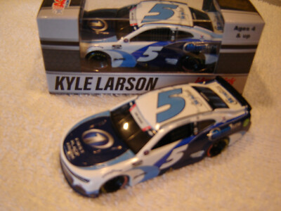  #5 Kyle Larson METROTECH AUTOMOTIVE 2021 Action 1/64 NASCAR Diecast IN STK