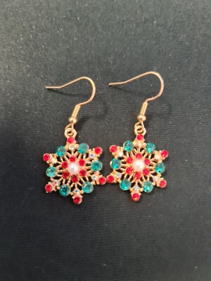 Brand New Red And Green Snowflake Christmas Earrings