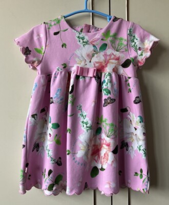 Ted Baker - Baby Mädchen Kleid rosa weiß Blumen Schleife Kappe kurz Party Tag 9-12 Monate