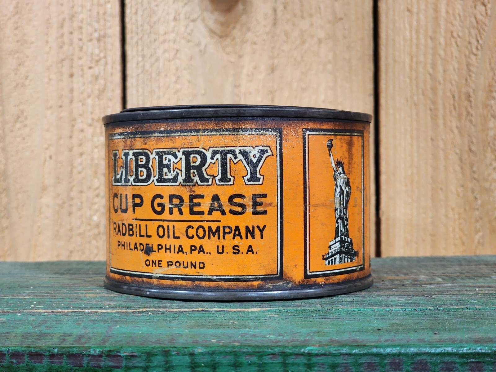 Rare Early Antique Liberty Cup Grease 1lb Can Graphic Statue of Liberty