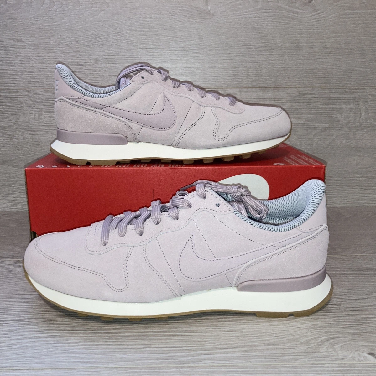 Nike internationalist best sale 42