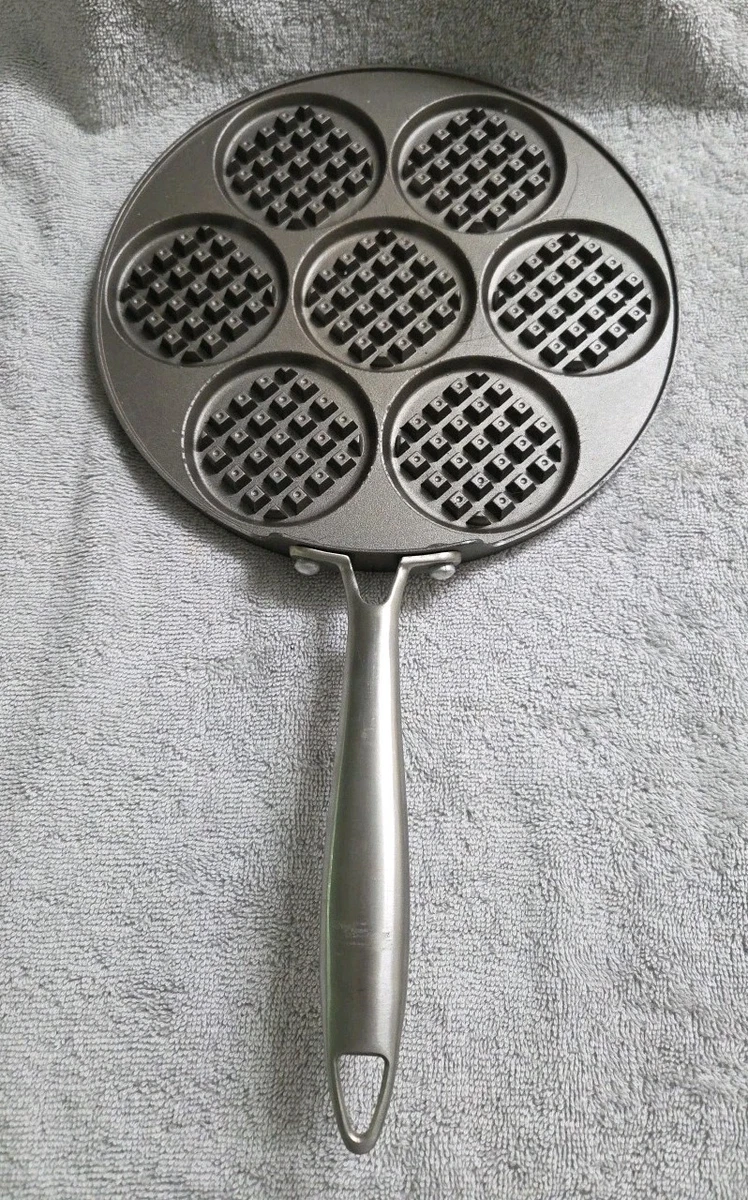NORDIC WARE ® Plancha Antiadherente Dólar de Plata Waffle Pan