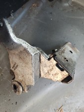 For Volvo V70 2012 2.0 TDI 163HP Exhaust Holder Genuine 31293542 V40