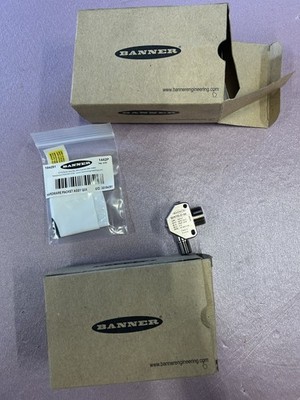 New In Box BANNER Q3XTBLD-Q8 Photoelectric Sensor