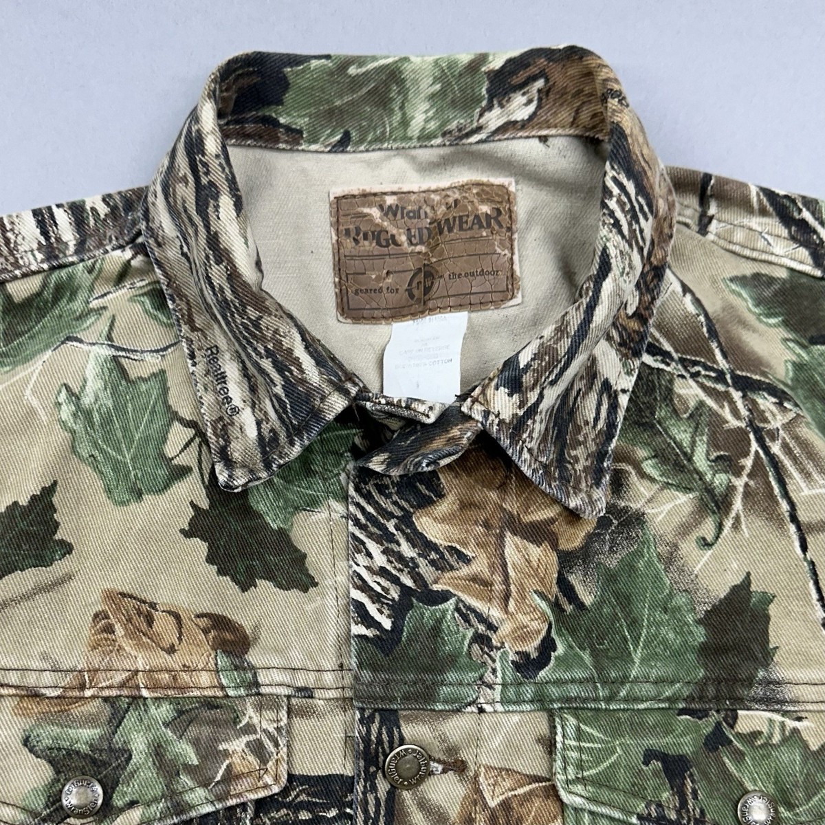 Wrangler Men's XL Vintage Denim RealTree Camo Hunting Trucker Jean