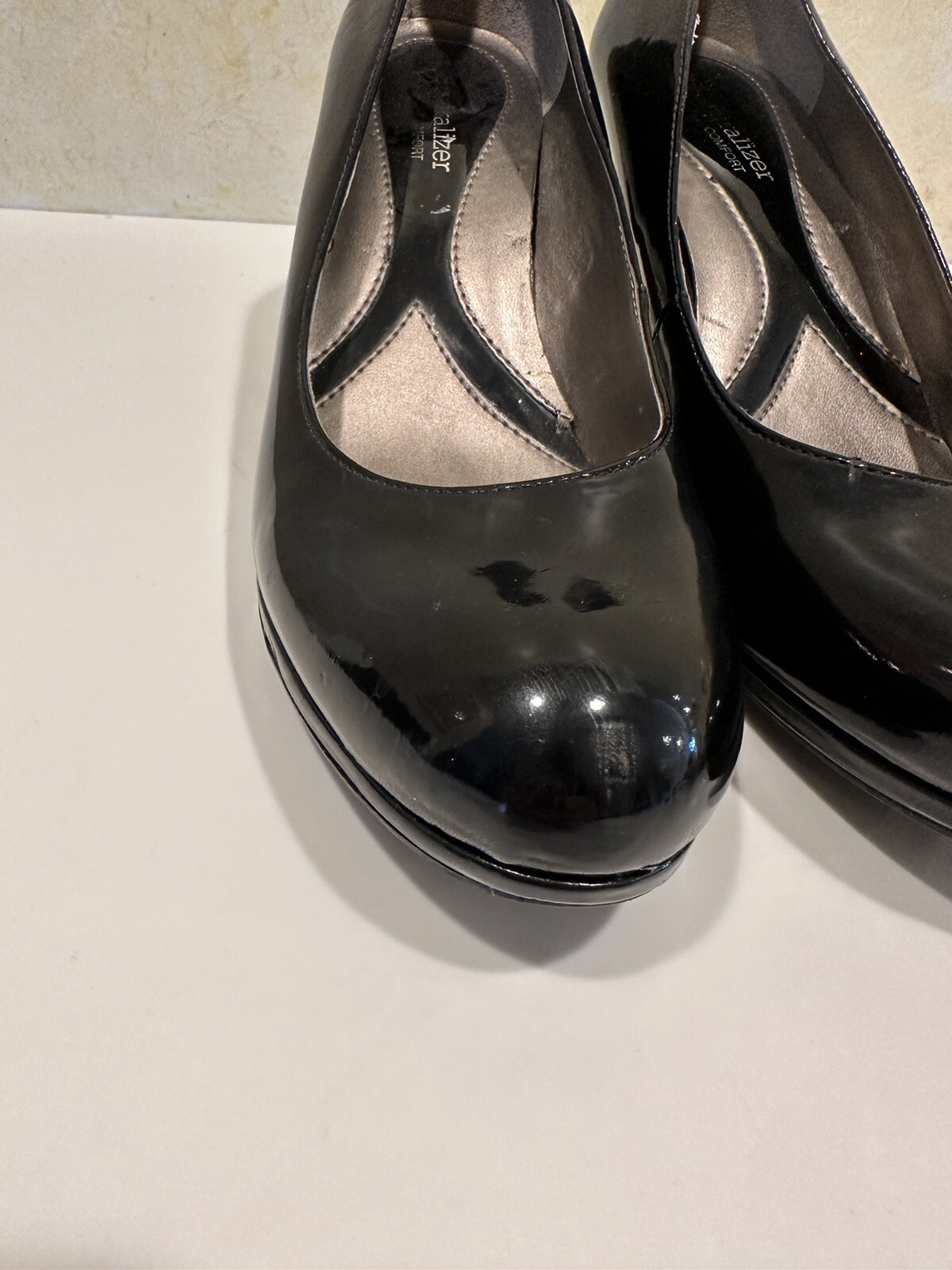 NATURALIZER N5 Comfort Black Pumps Heels Shoes Sz Shiny Patent 38