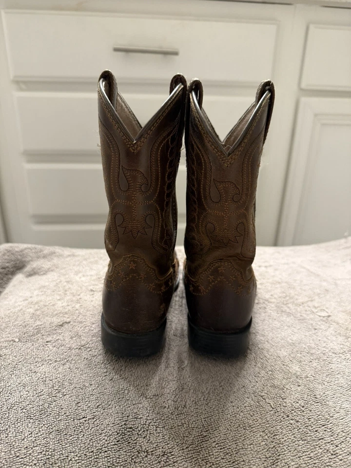 ariat botas de cuero para niños pequeños 9 Foto 2 de 4