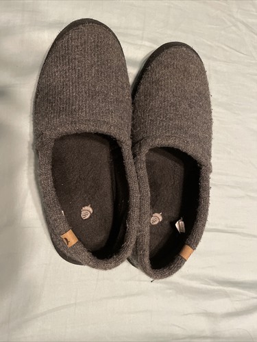 mens slippers 10.5
