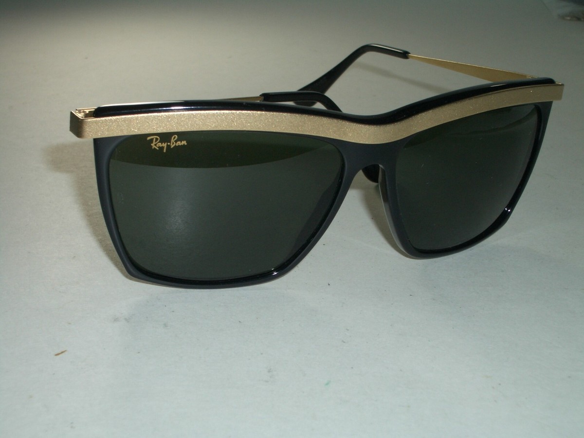 VINTAGE B&L RAY BAN W0741 BLACK/MATTE GOLD TRIM G15 UV VINTAGE B&L RAY BAN W0741 BLACK/MATTE GOLD TRIM G15 UV