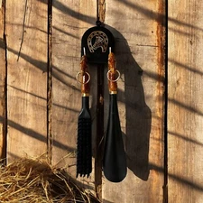 Vintage Valet Set by Hagerstown Leather Goods: Horse Head Lint Brush&Shoe Horn