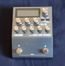 Boss IR-200 Digital Amp & IR Cabinet Effektpr...