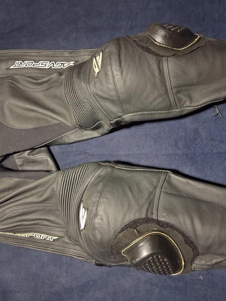 Pantalones de chándal AGV SPORT de cuero para motocicleta con deslizadores de rodilla talla 36 Foto 4 de 4
