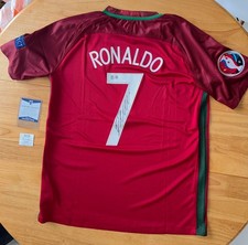 Cristiano Ronaldo Signed Portugal #7 Fan Jersey Beckett Witnessed WQ45764