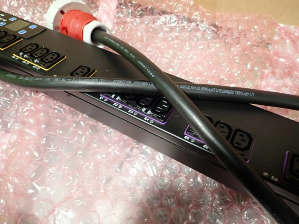 EATON ESW374-10 ePDU G3 SWITCHED OUTLET POWER DISTRIBUTION UNIT NEW IN BOX - Image 2 of 4