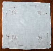 VINTAGE HANKY 1920s WHITE LINEN GEOMETRIC APPLIQUE AND PUNCH WORK HAND ROLLED