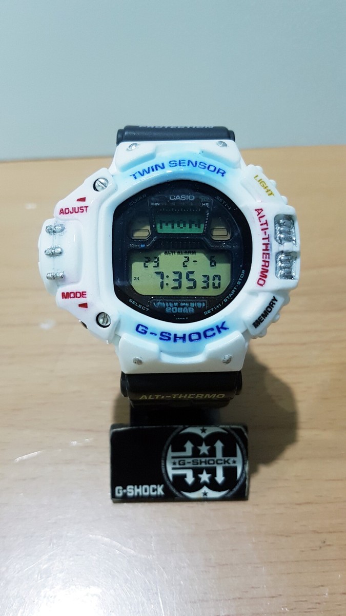 Vintage G-Shock Pilot Skyforce DW-6700 Customized White Short Band