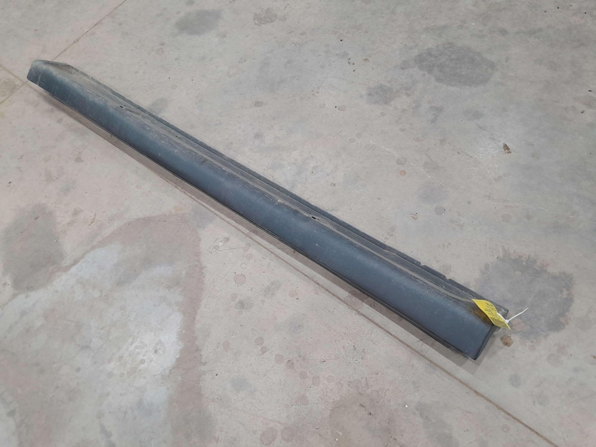 14-19 Mitsubishi Outlander Rocker Molding Right Passenger Side OEM