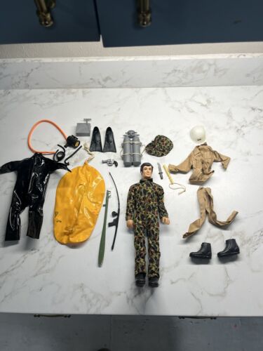 Vintage 1970s GI Joe K/O Mego Fighting Yank Diver Set & Other Accessories - Picture 1 of 14