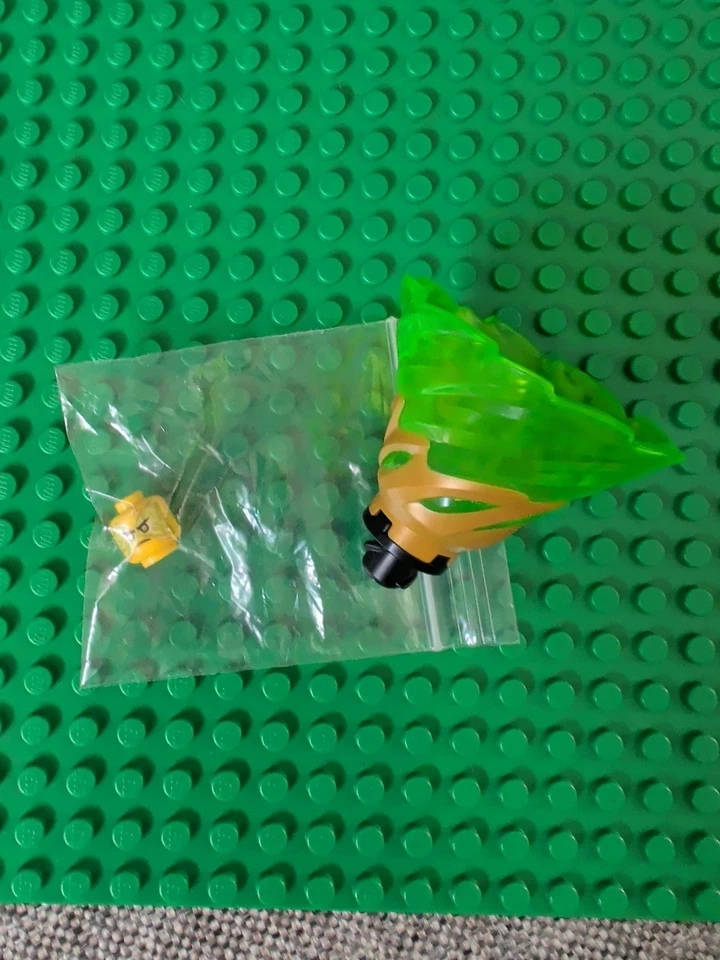 LEGO Ninjago 70681 Spinjitzu Slam - Lloyd, photo 2 of 5