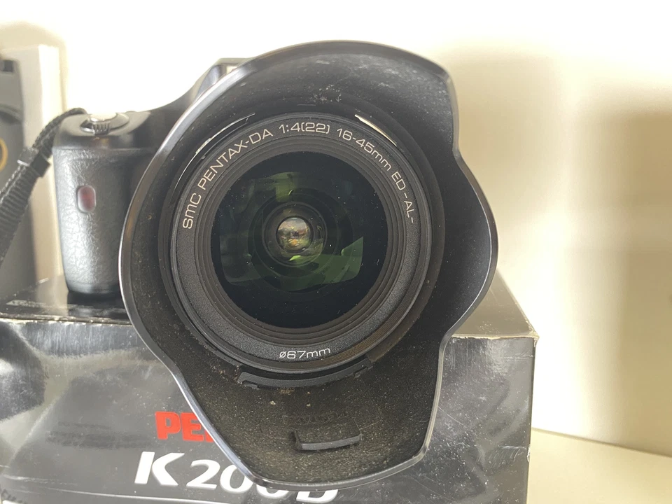 Pentax K200D 10.2MP Digital SLR Camera + 2 Lenses + Box & Inserts TESTED - Image 3 of 4