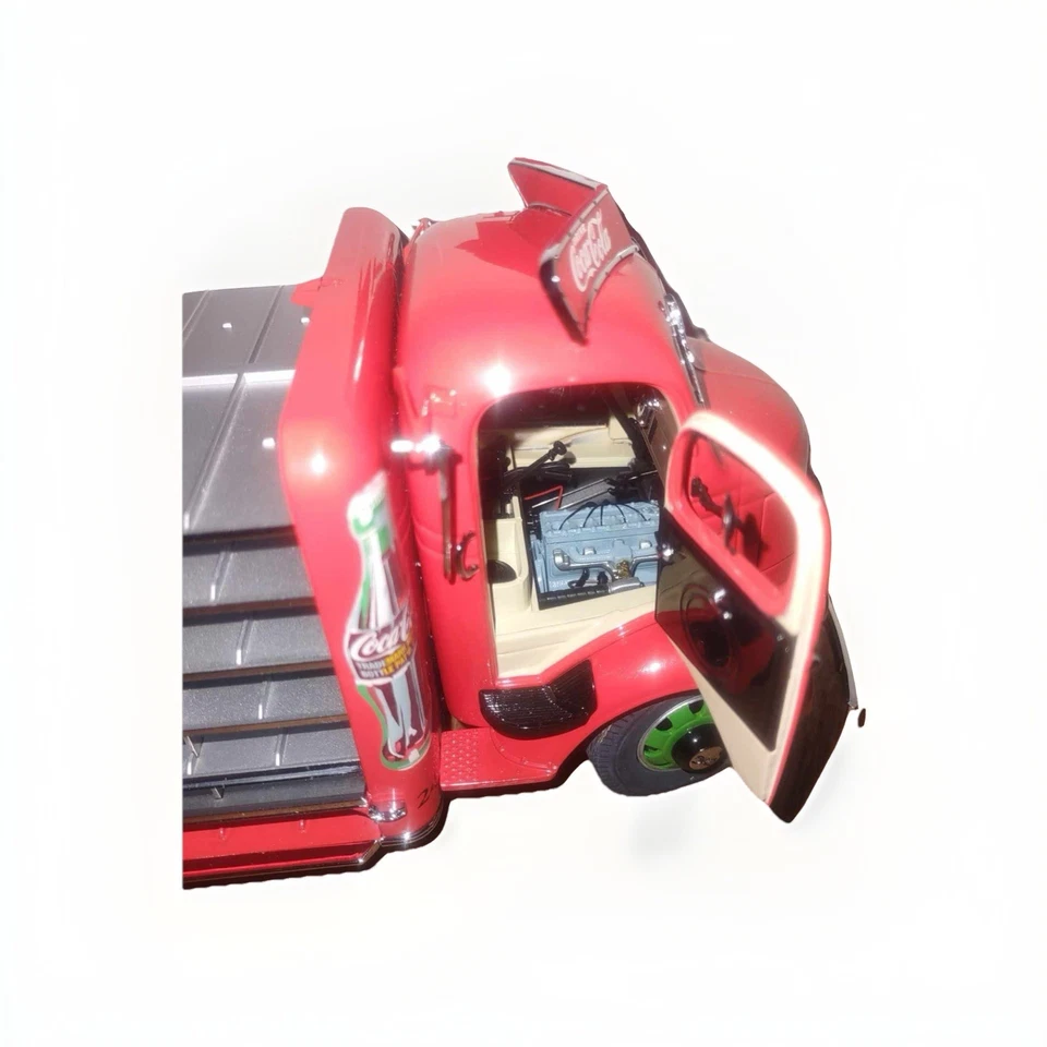 Danbury Mint 1938 Coca Cola Delivery Truck Die Cast Replica New with /Box 1:24 - Image 2 of 4