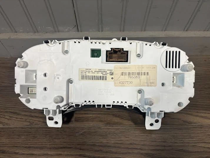 2015 JEEP GRAND CHEROKEE SRT 6.4L Speedometer Instrument Cluster 68242924AC - Image 2 of 2