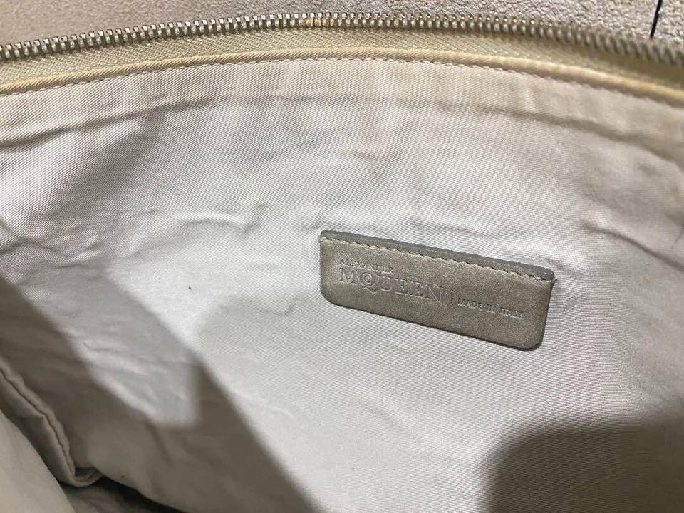 MCM Segundo Bolso Clutch Bolsa Multicolor Calavera Gráfico Estampado Foto 4 de 4