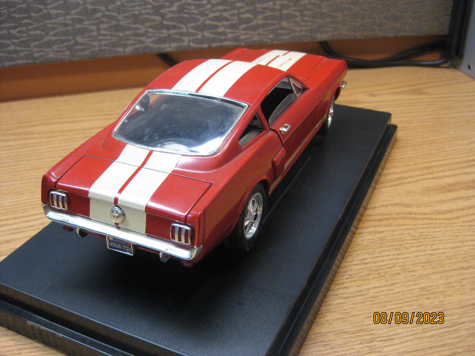 Picture 8 of 24