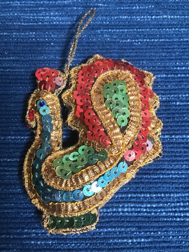 698A~ Vintage Peacock Hanging Christmas Ornament Gold Red Blue Green Sequins - Picture 2 of 3