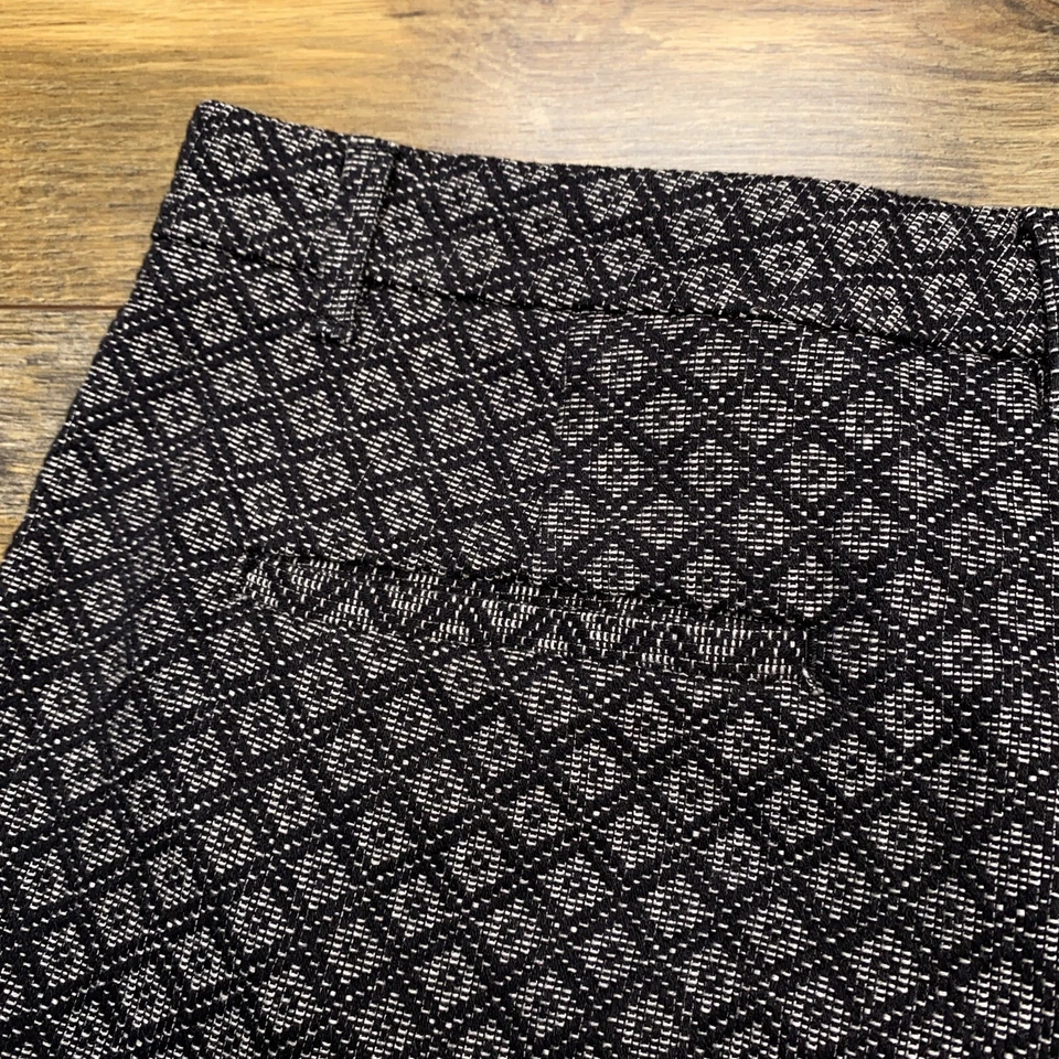 Pantalón corto chino Banana Republic para mujer 4 negro Argyle Foto 4 de 4