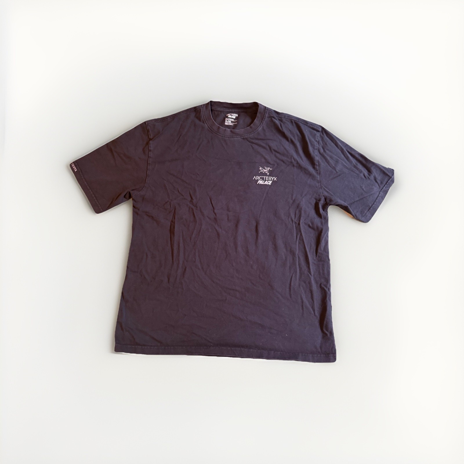 Palace Black T-Shirt Short Sleeve Size Large Men’s Thick Shirt