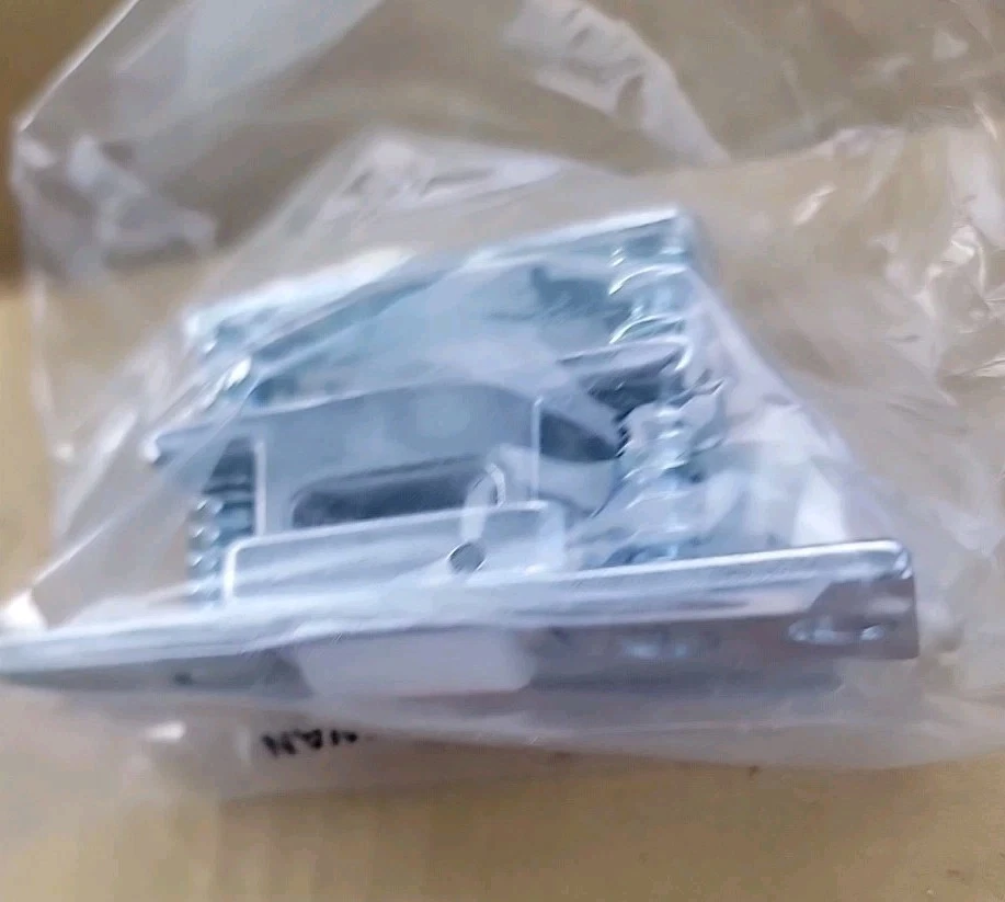 New Door Hinges. Roll Latches. Hager 055126. 318D. US26D. Hardware. 5 Per Case - Image 3 of 4