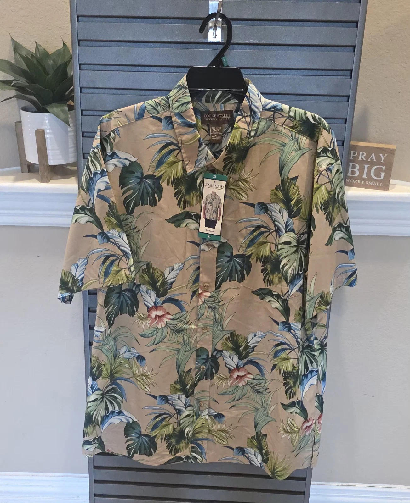 Cooke Street Hawaiin Islands Shirt XLarge - Tan
Opens in a new window or tab