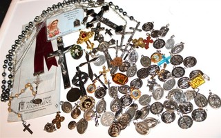 Lot#293 Lot of Catholic rosaries charms crosses pendants findings
