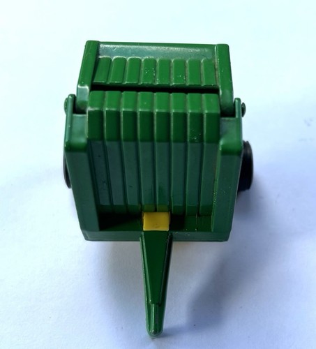 ERTL John Deere Round Hay Baler, Green & Yellow, 1/64 Die Cast - Picture 3 of 11