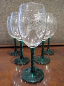Amtrak Empire Builder Etched Wine Glasses Set of 5 Railroad Train Green Stems