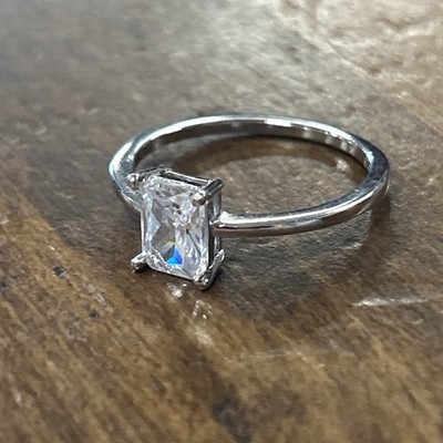 Sterling Silber weißer rechteckiger Stein Band Solitär Ring Gr. 7 1,64 Gramm